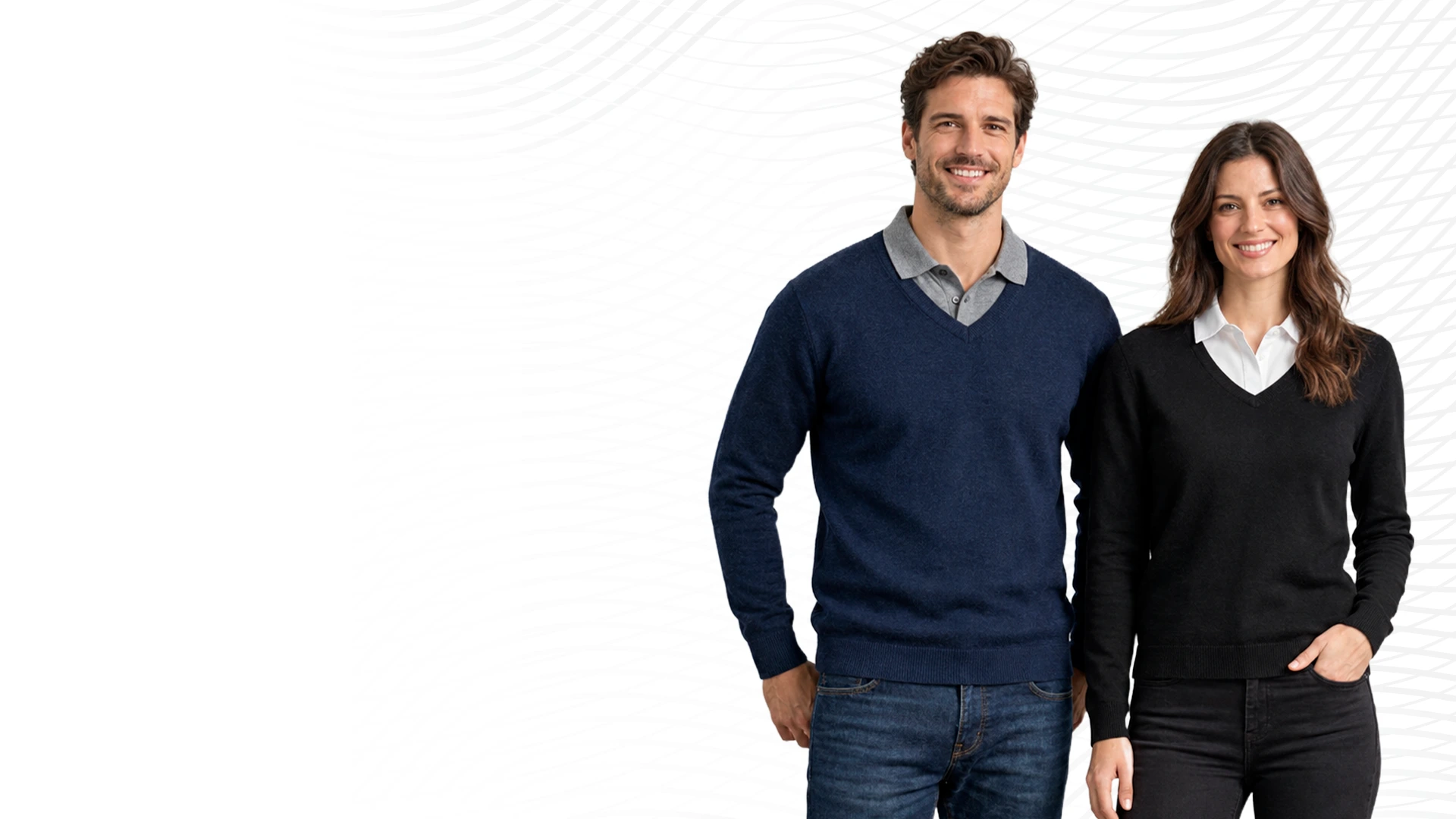 Modelos masculino e feminino vestindo suéteres corporativos